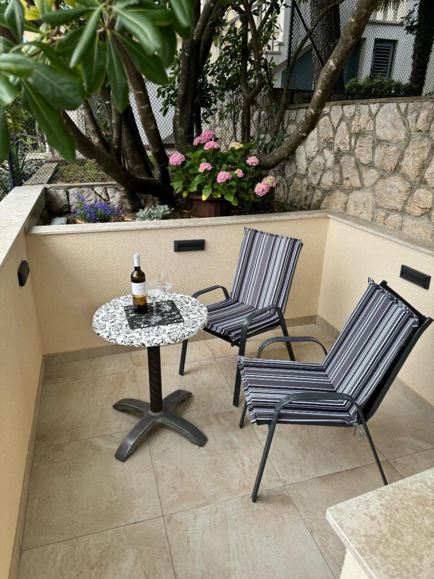 Lory Apartmani Dramalj Ngoại thất bức ảnh